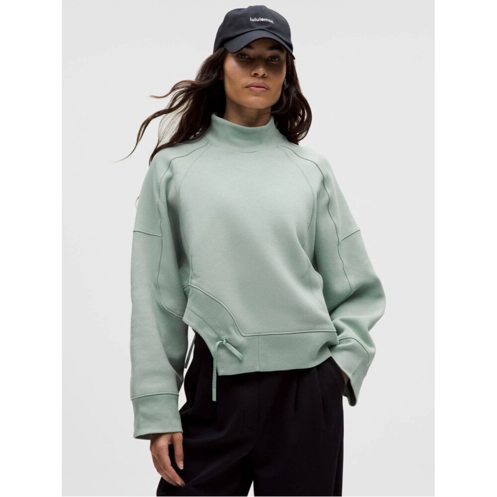 NEW Lululemon Plush Fleece Curved Hem Pullover Sweatshirt Silver Blue Size 8 NWT